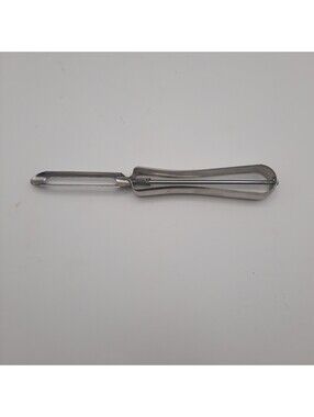 The Pampered Chef Stainless Steel Swivel Vegetable Peeler Silver Made in USA